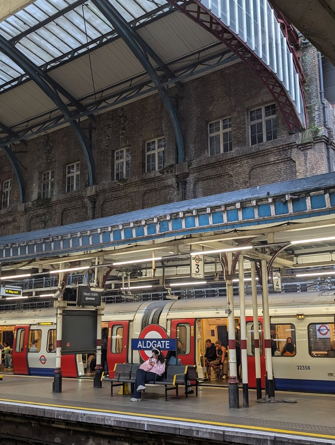 런던: 흐린 하늘도 매력적인 도시 image 4