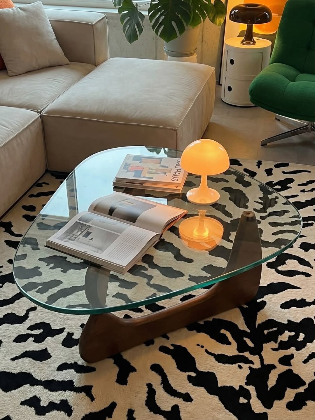 미니멀만 고집했다면, 맥시멀리즘 인테리어는 어때? image 2