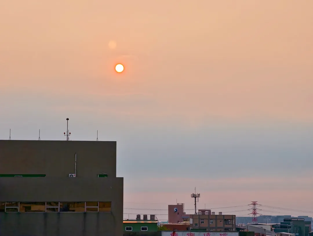 해 질 녘 부드럽고 은은한 하늘도 참 예쁘다 ❤️ image 3