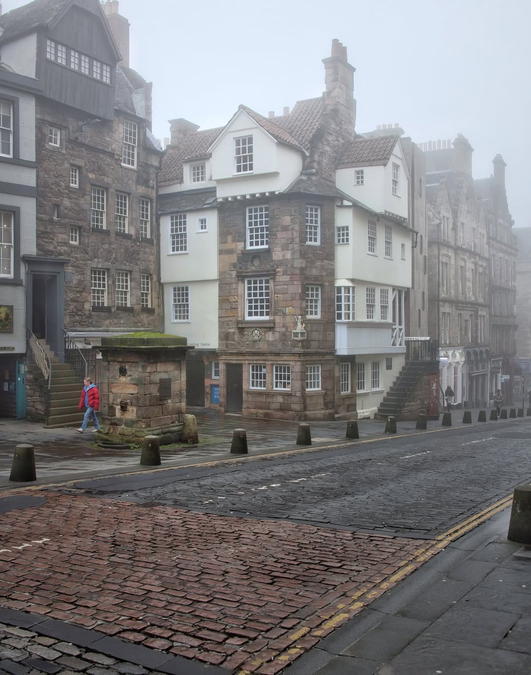 에든버러, 느린 영화처럼 흐르는 안개와 돌의 도시 image 5