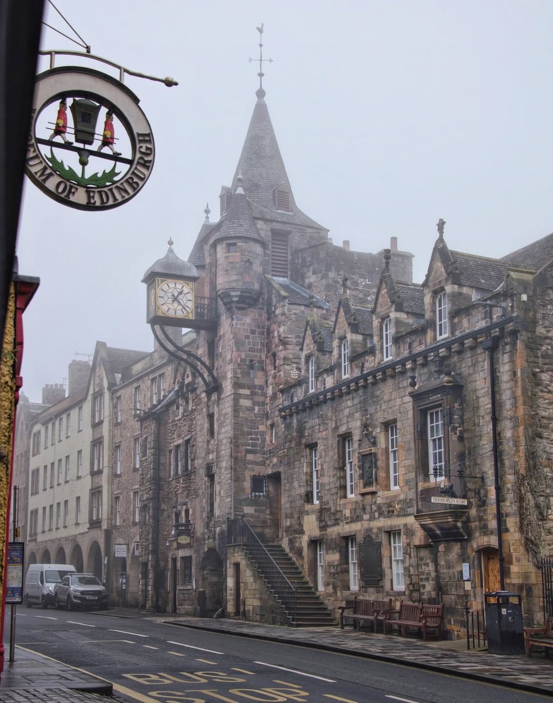 에든버러, 느린 영화처럼 흐르는 안개와 돌의 도시 image 1