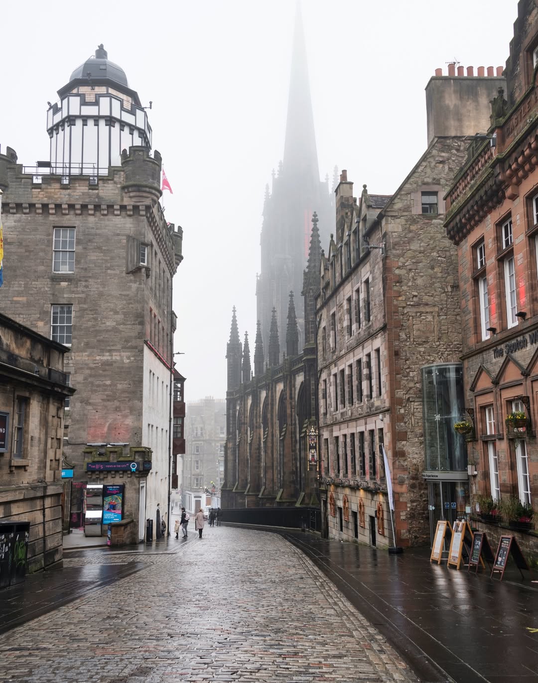 에든버러, 느린 영화처럼 흐르는 안개와 돌의 도시 image 3