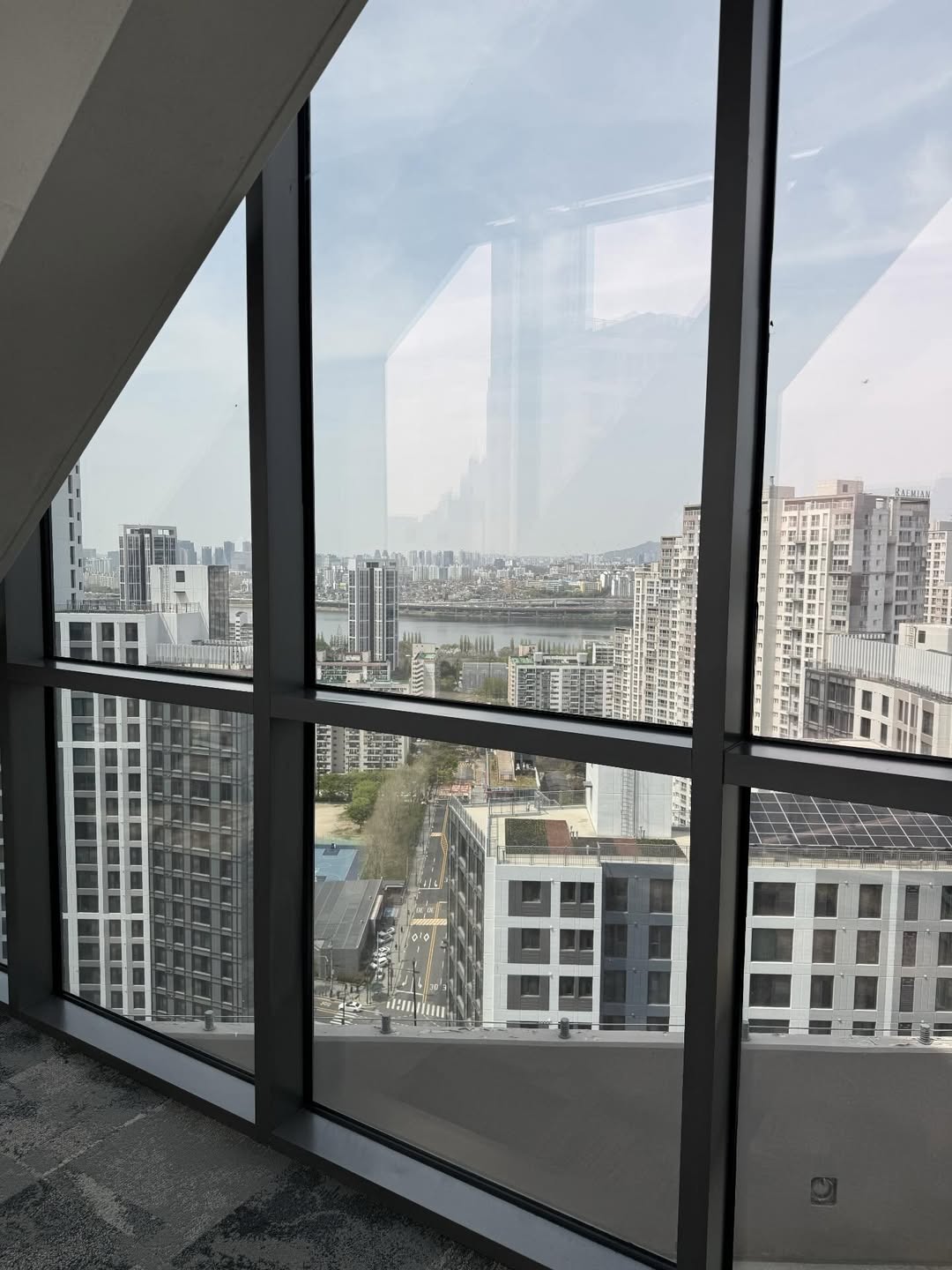 한동안 너무 바빠서 오지 못했던 스카이라운지. image 4