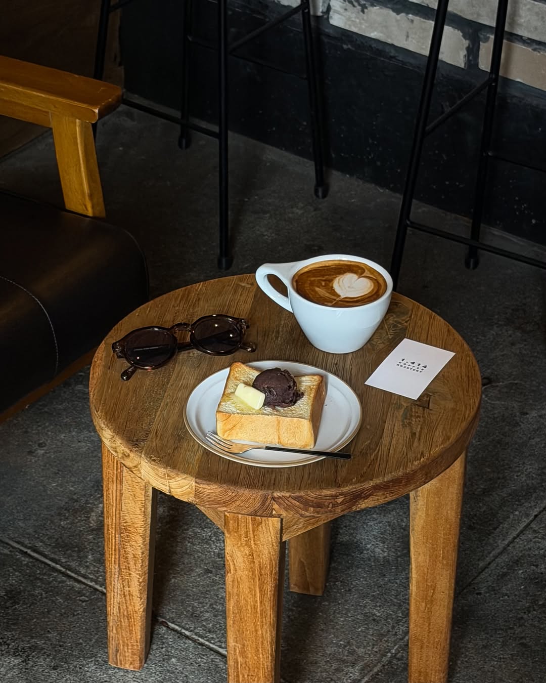 혼자 산책하다 발견한 나만의 아늑한 쉼터 ☕️ image 2