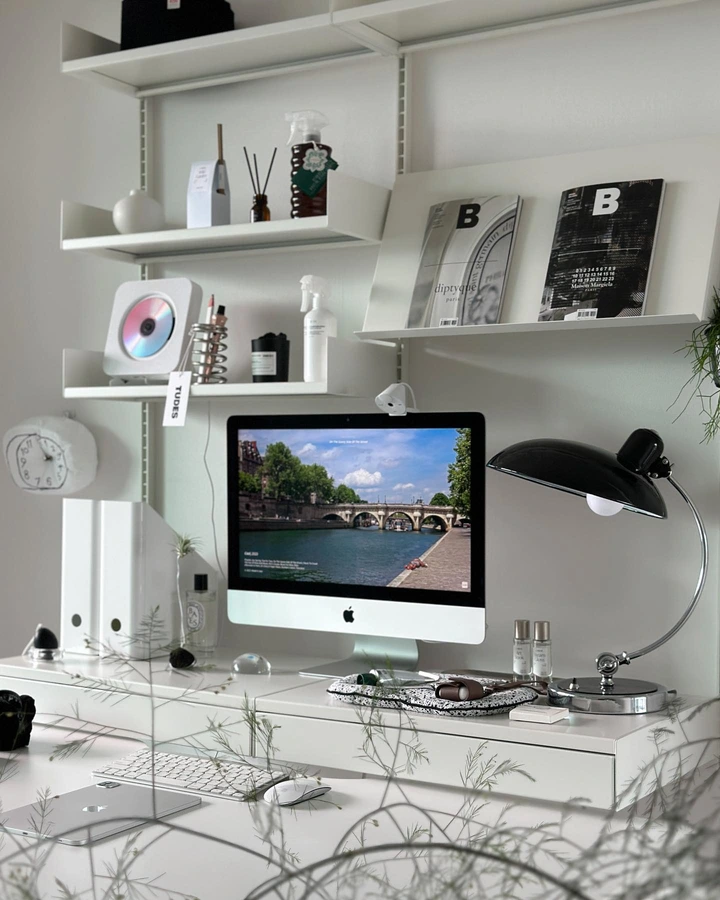 미니멀 화이트톤 홈 오피스 - 7