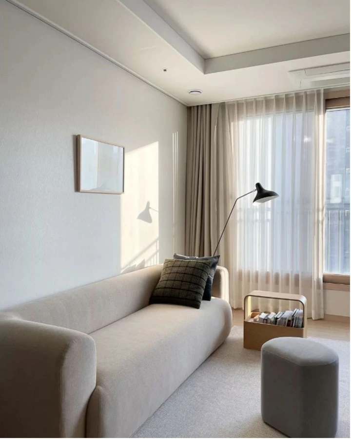 미니멀리즘이 돋보이는 아늑한 공간 - 2